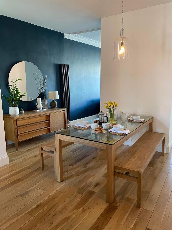 The Clock Tower Apartment - Spacious, Modern, 2 Bed Room Apartment , Southsea With Free Parking - Sleeps 4 ポーツマス エクステリア 写真