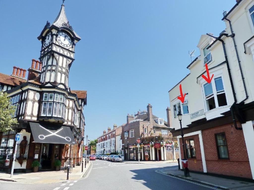 The Clock Tower Apartment - Spacious, Modern, 2 Bed Room Apartment , Southsea With Free Parking - Sleeps 4 ポーツマス エクステリア 写真