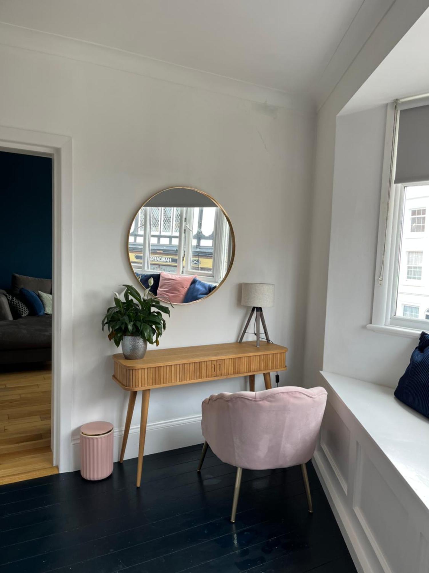 The Clock Tower Apartment - Spacious, Modern, 2 Bed Room Apartment , Southsea With Free Parking - Sleeps 4 ポーツマス エクステリア 写真
